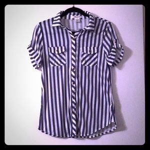 🌺Spring🌺Blue And White Stripe Button-Down